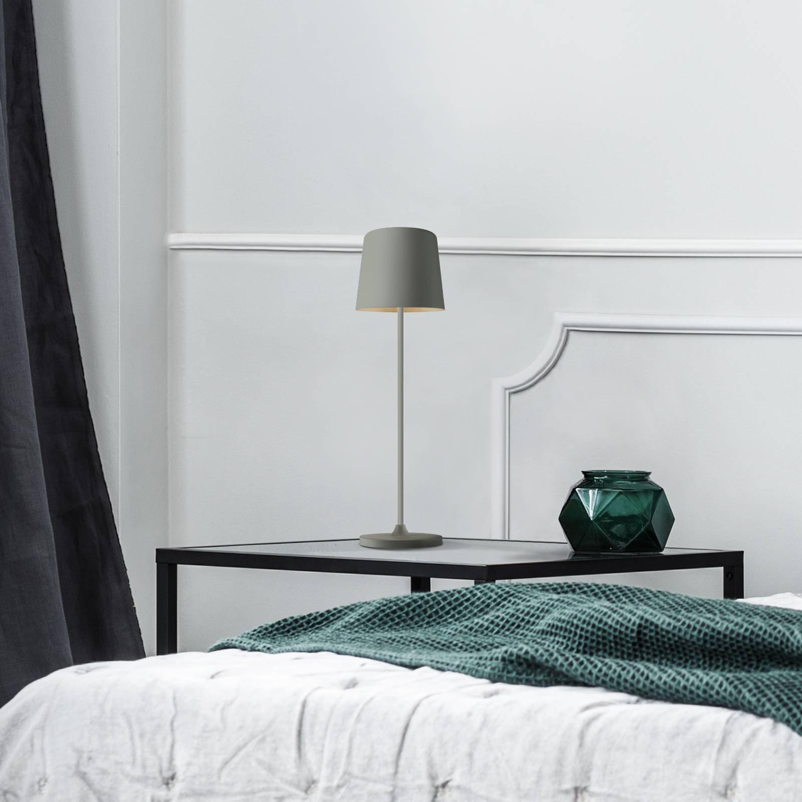 Brilliant Lampe à poser LED rechargeable Kaami