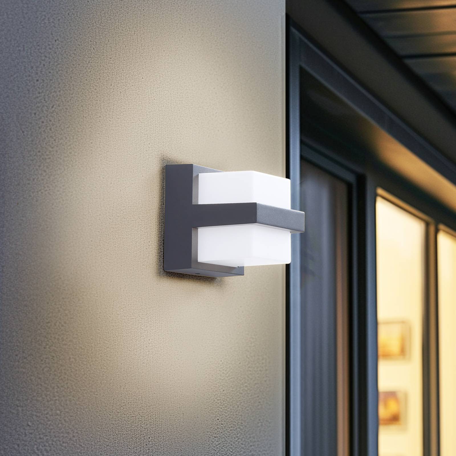 Lindby Smart Applique d'extérieur LED Fyra angulaire CCT RVB Tuya