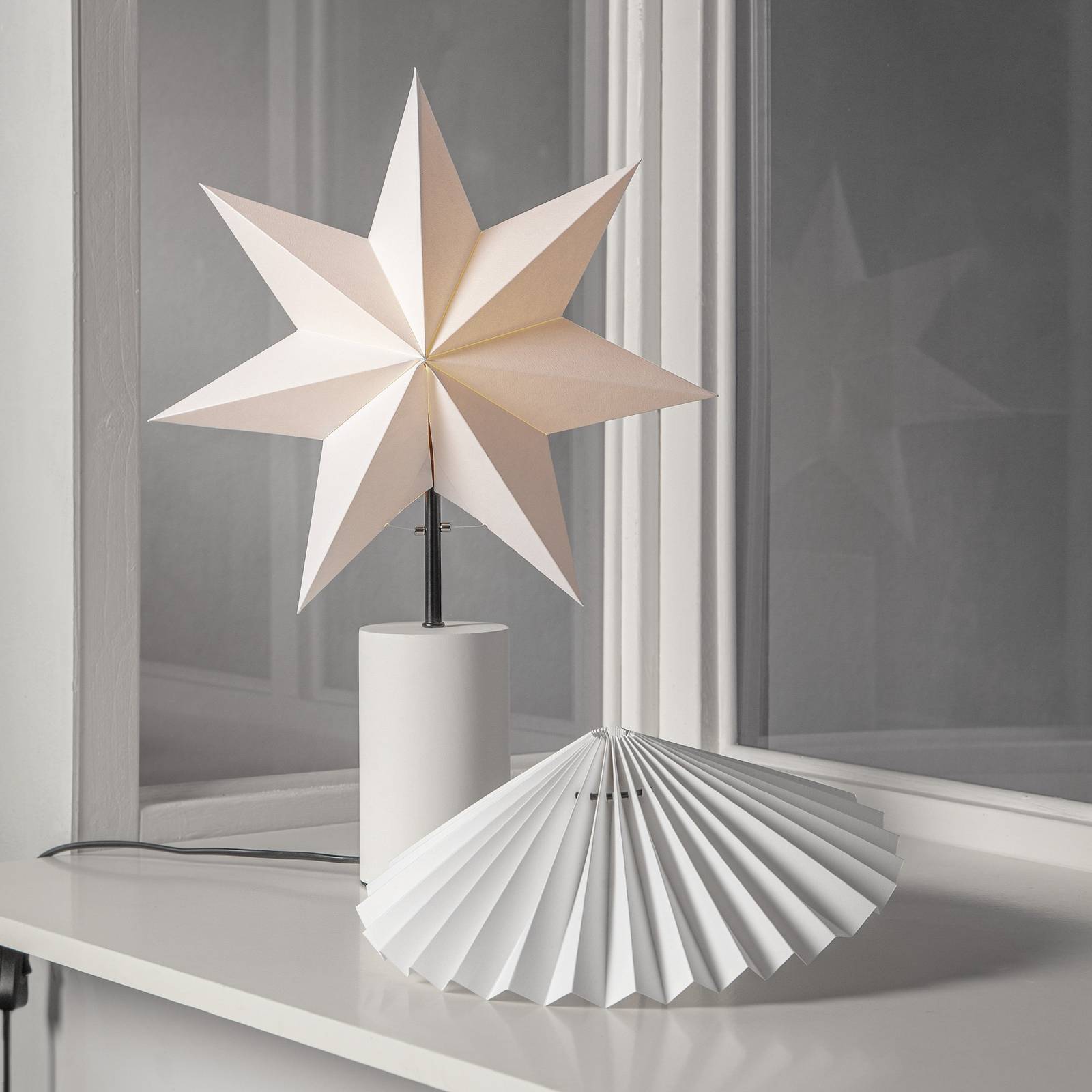 STAR TRADING Lampe de table Stila