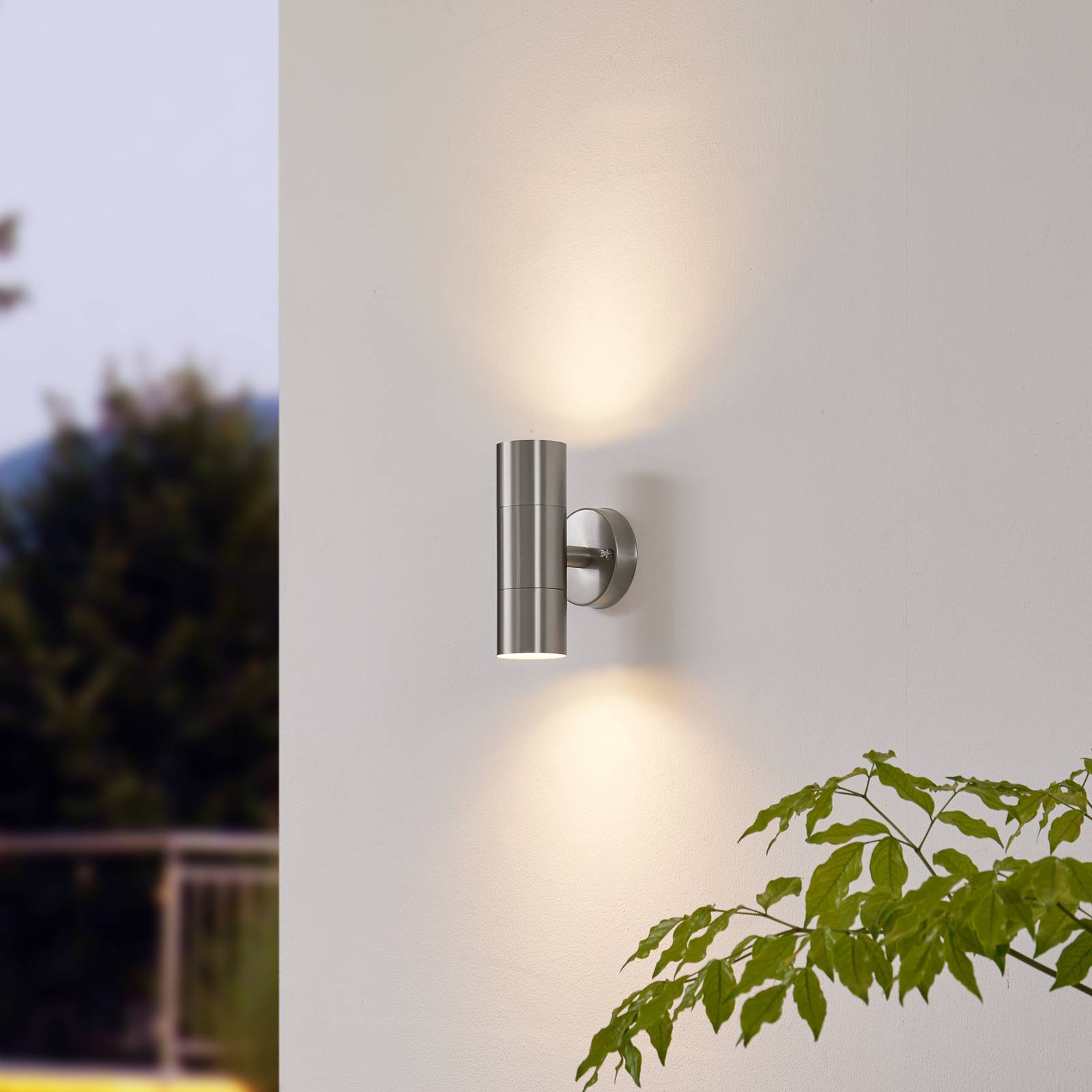 Lindby Applique d'extérieur Hakan en inox à 2 lampes