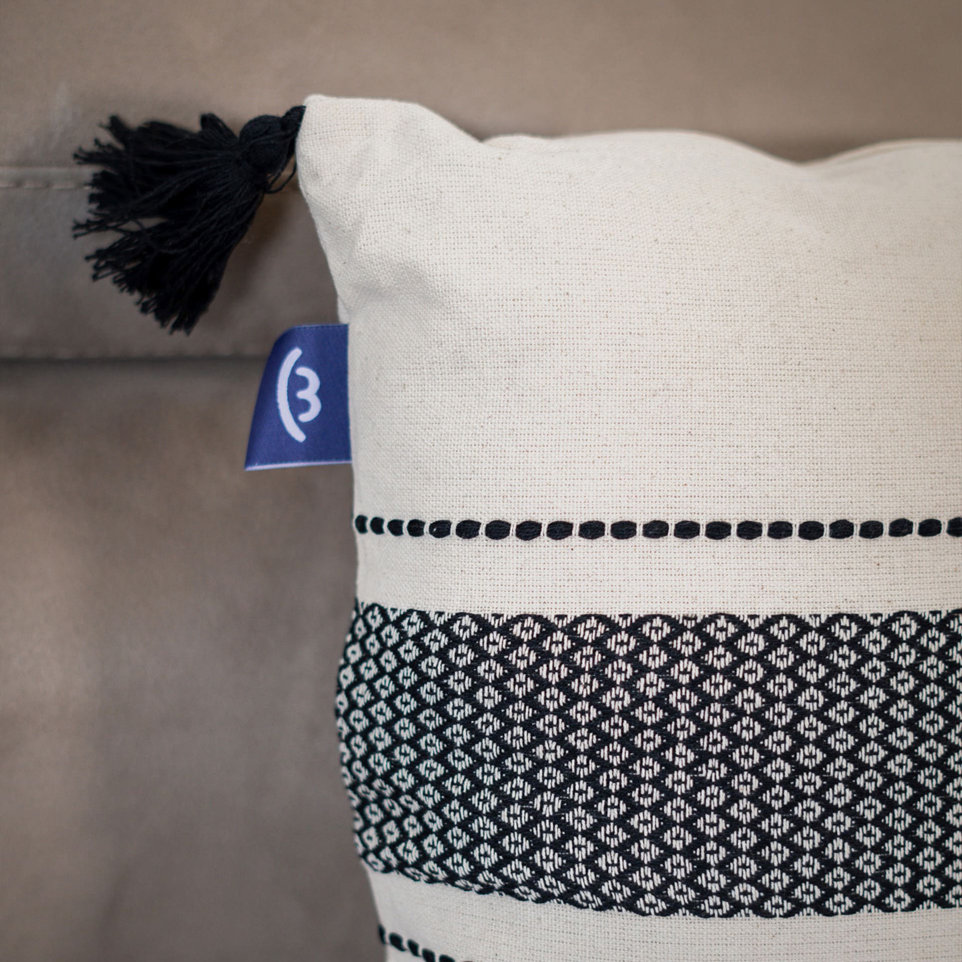 Coussin Lagos 100% coton beige - 50x50cm